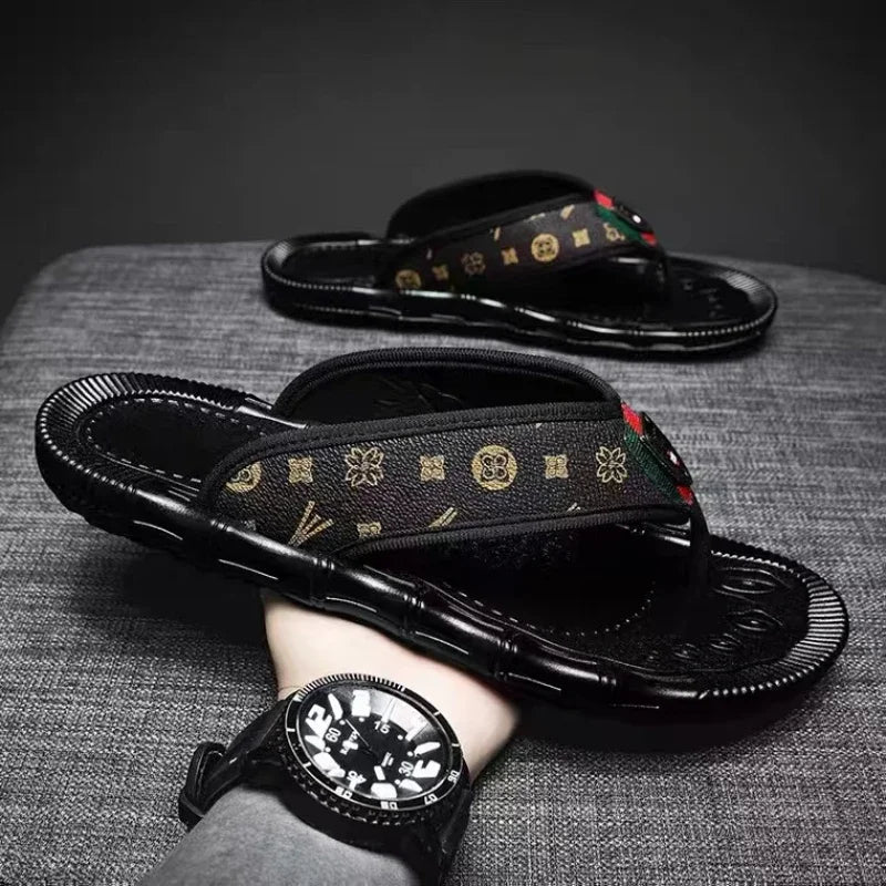 Summer Slippers Men Flip Flops Beach Sandals Non-slip Casual Flat Shoes Slippers Indoor House Shoes for Men Outdoor Slides